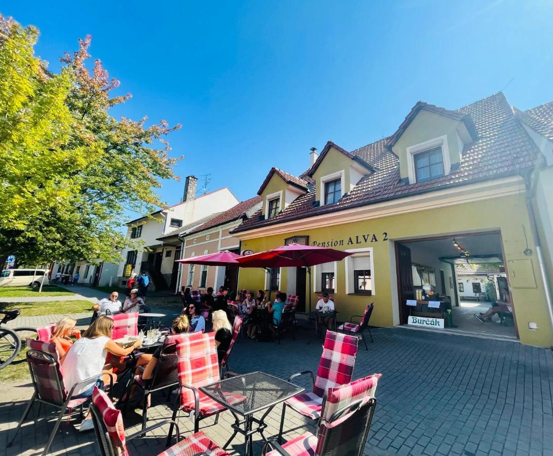 Alva Pension 2 Mikulov Kültér fotó